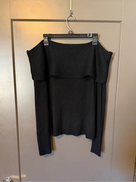 Banana Republic Sweaters - Banana Republic Off-Shoulder Ribbed Knit Sweater - Black